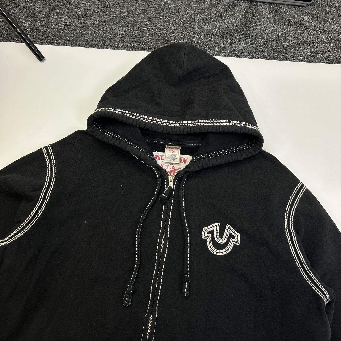 True Religion Hoodie (XXL)