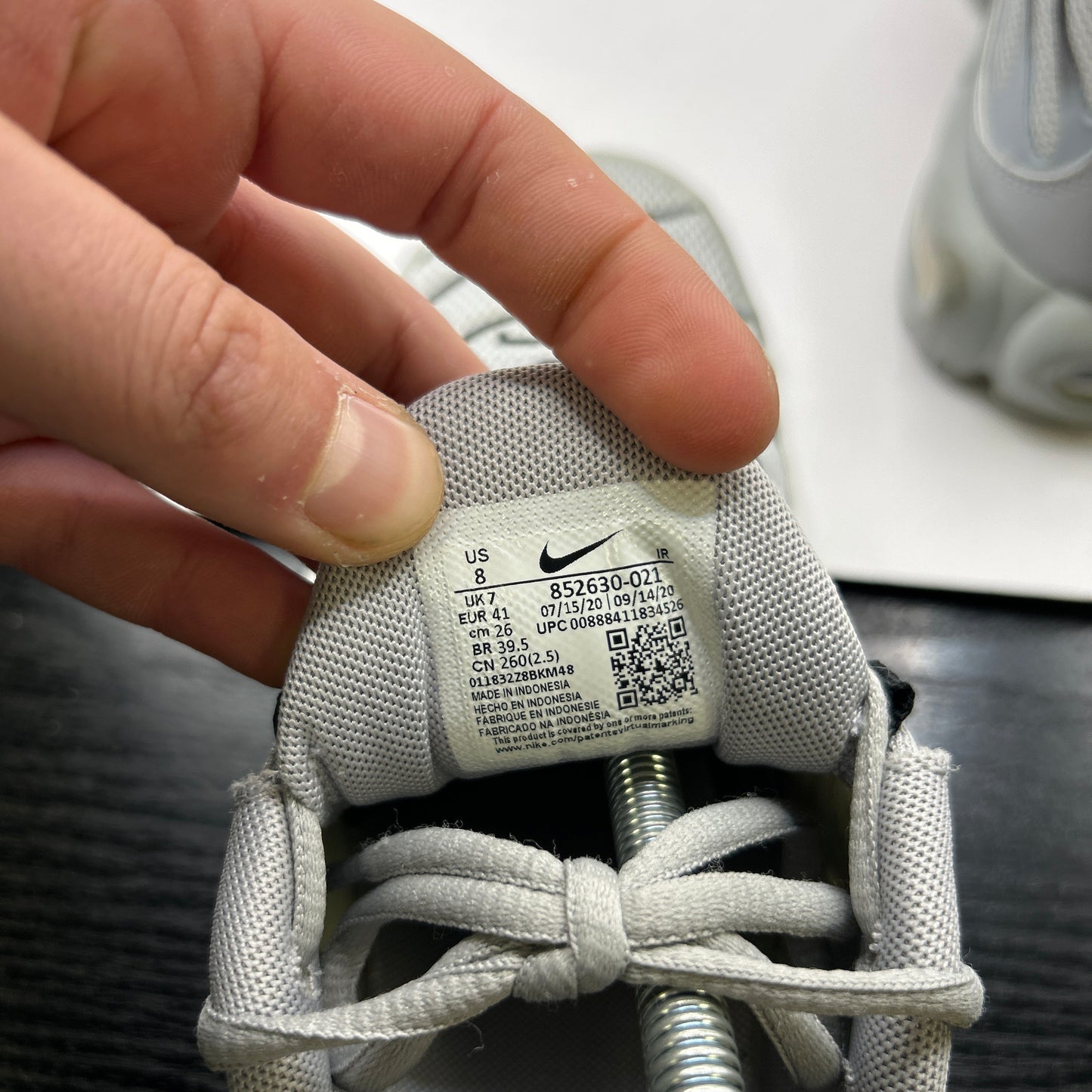 Nike Wolf Grey Tn (UK 7)