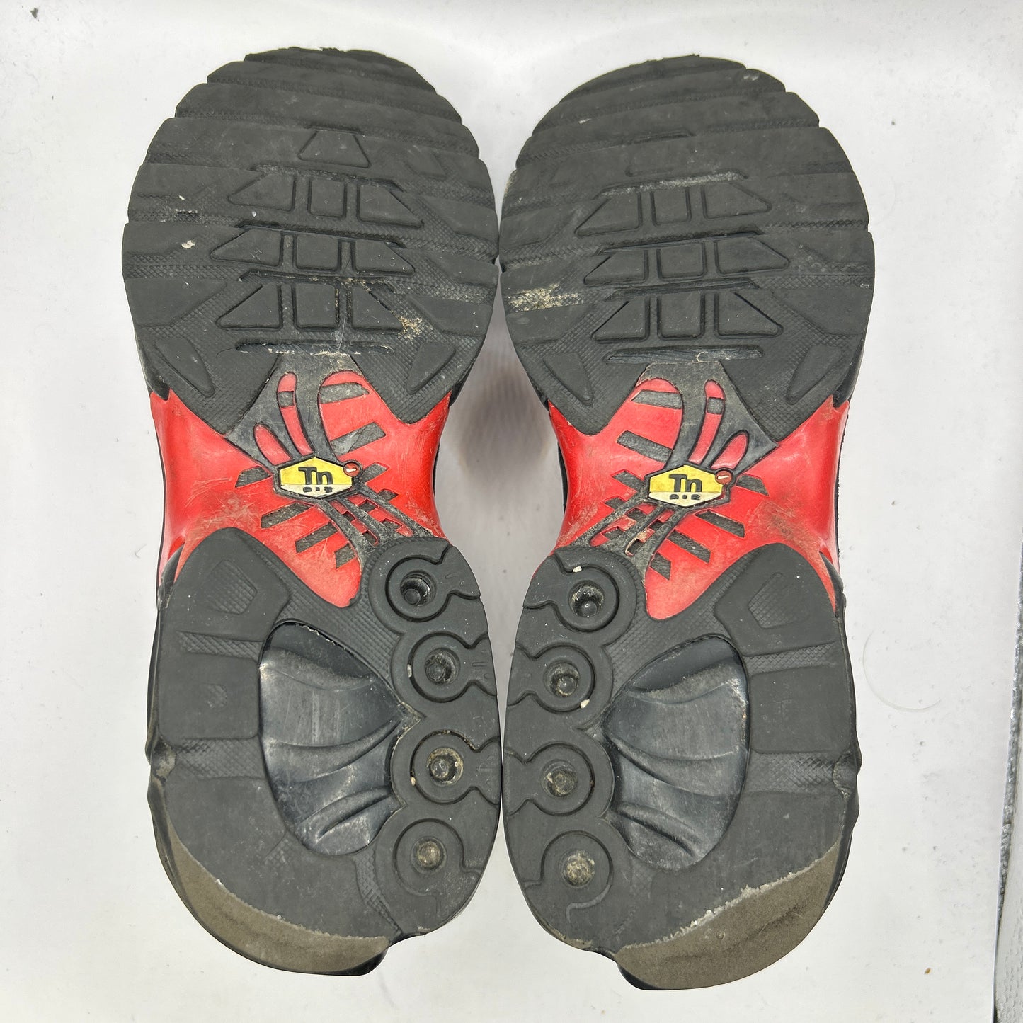 Nike Supreme Tn (UK 7)