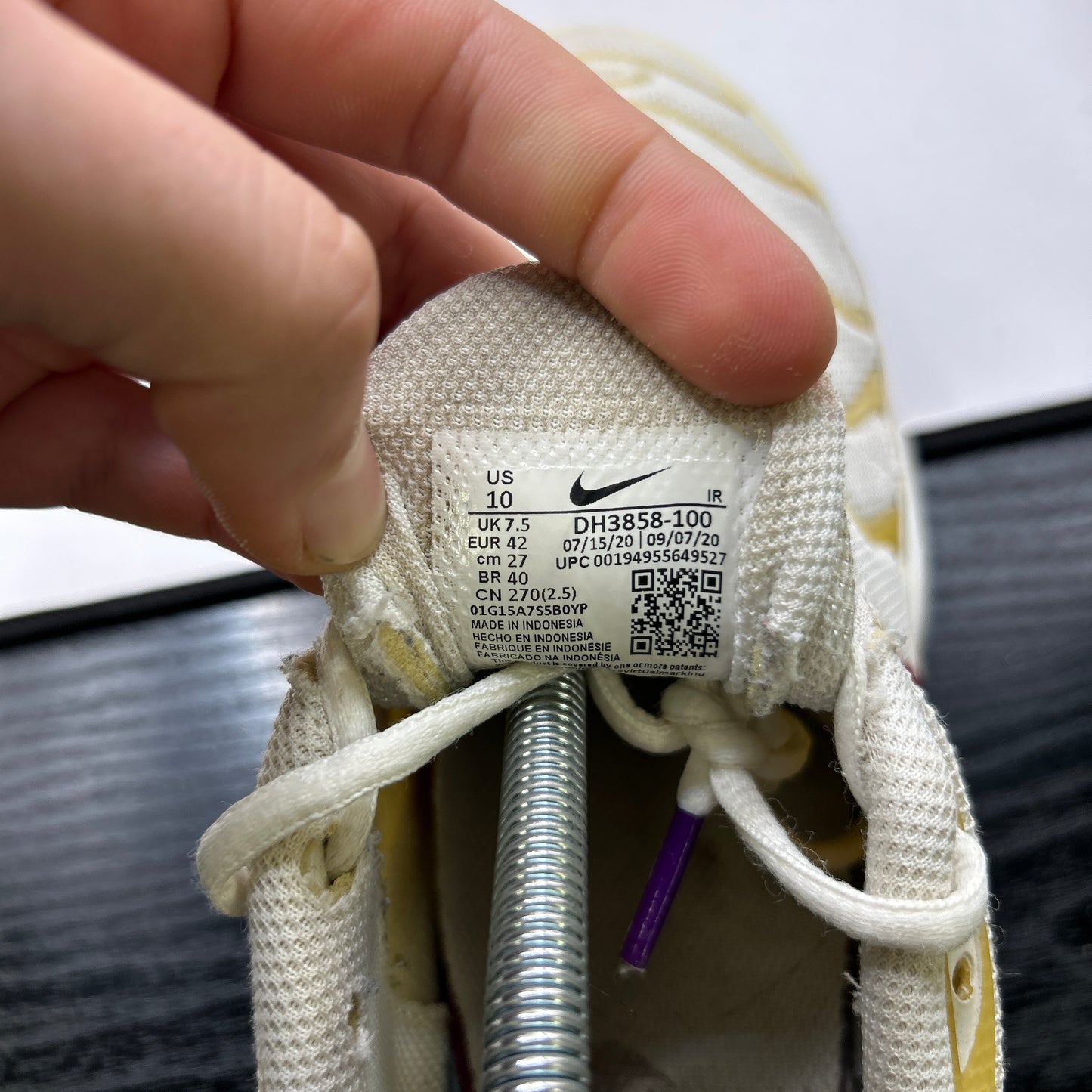 Nike Summit White Tn (UK 7.5)