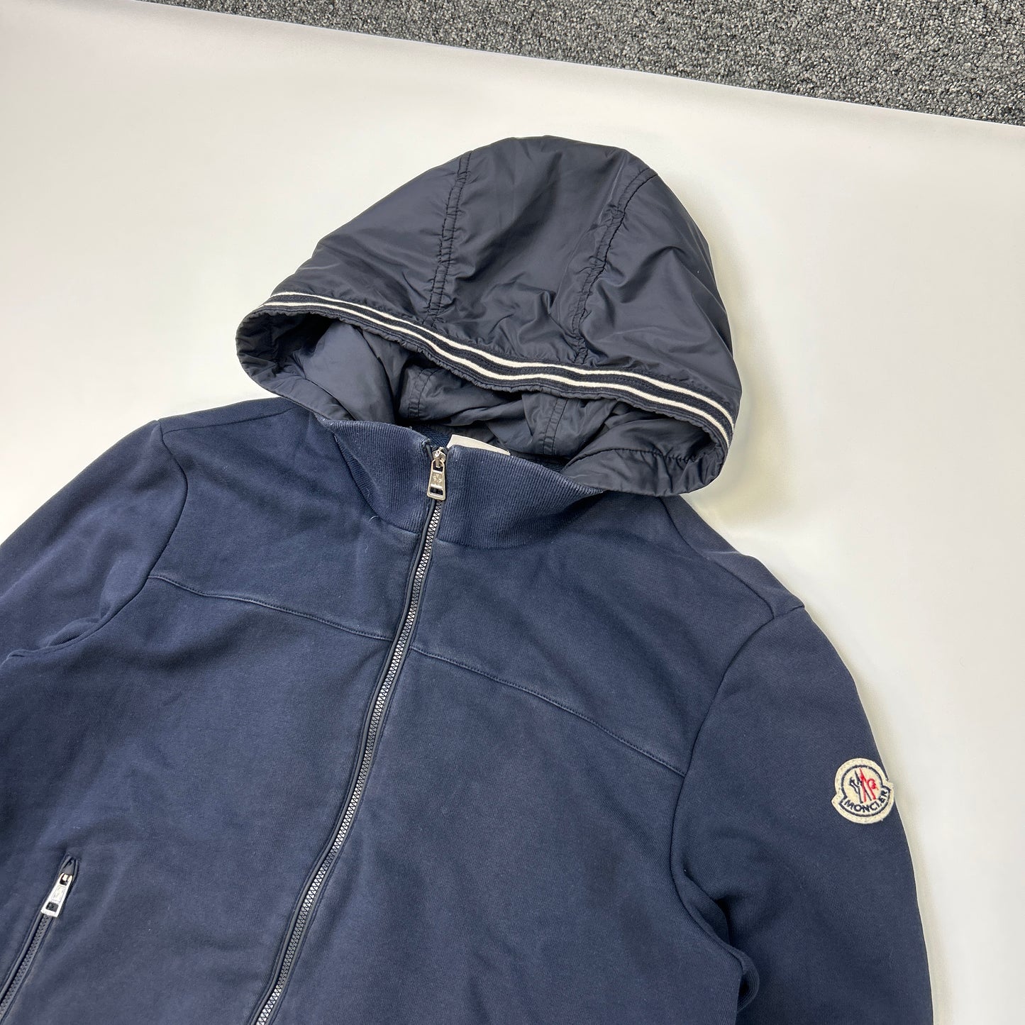 Moncler Hoodie (XL)