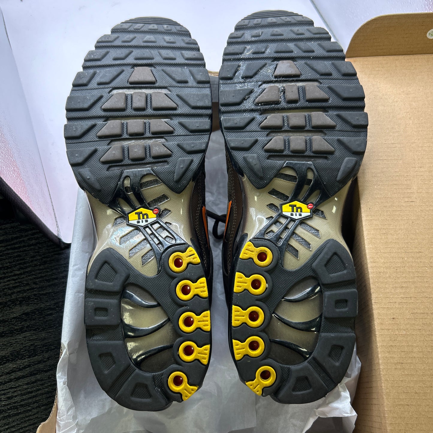 Nike Baroque Brown Tn (UK 10.5)