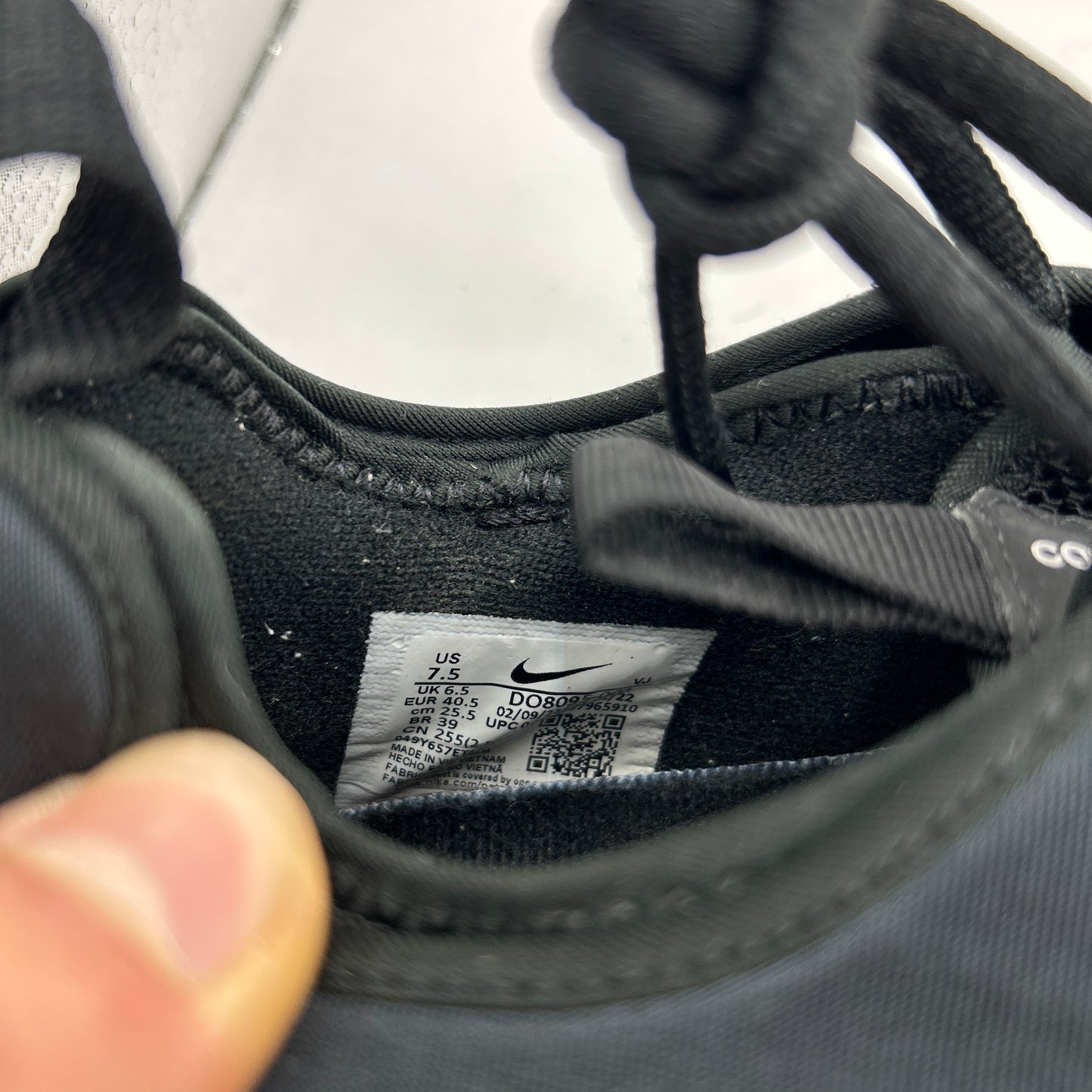 Nike CDG Sunders (UK 6.5)