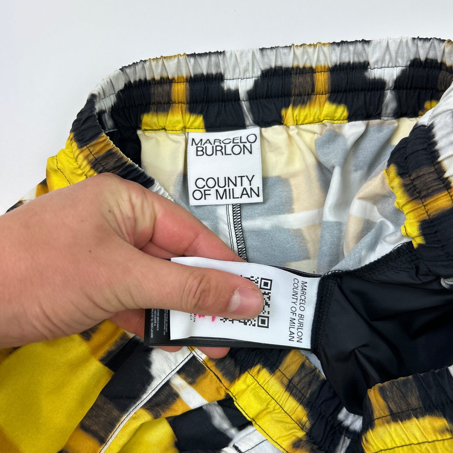 Marcelo Burlon Shorts (XL)