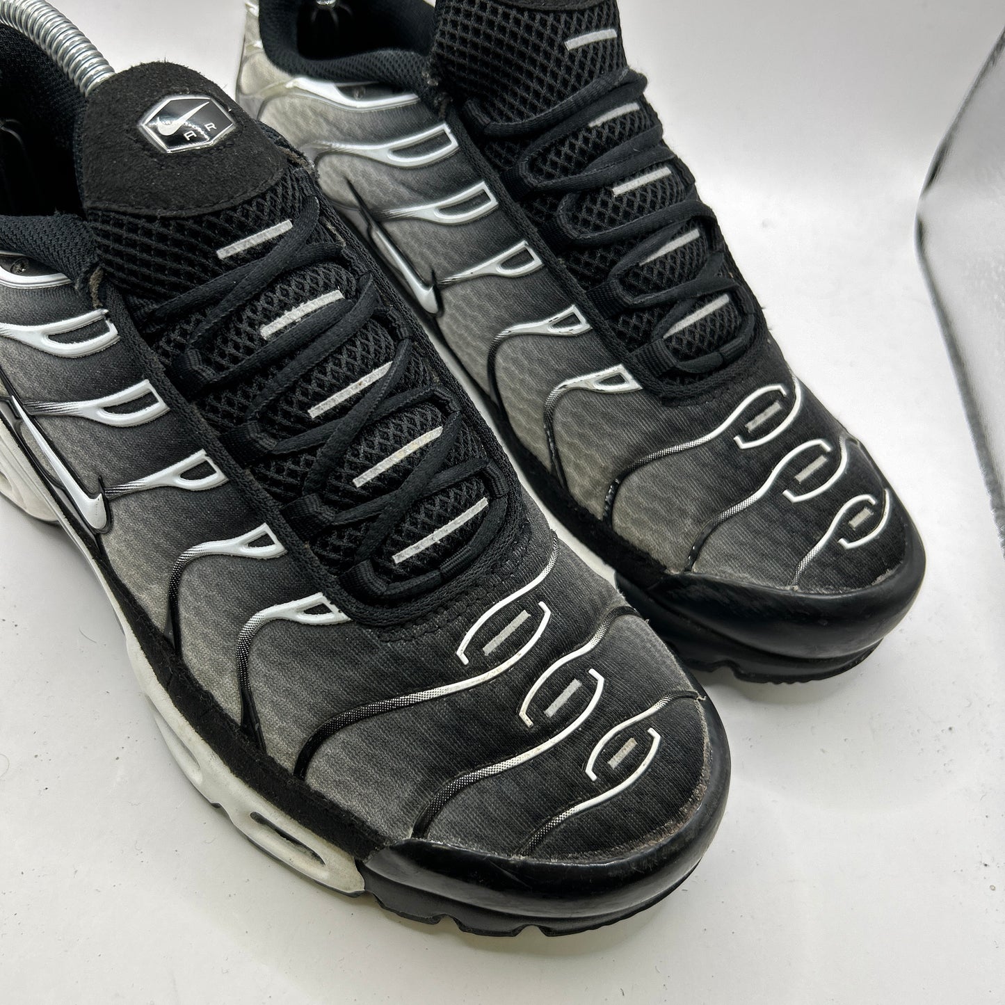 Nike Smoke Tn (UK 7)