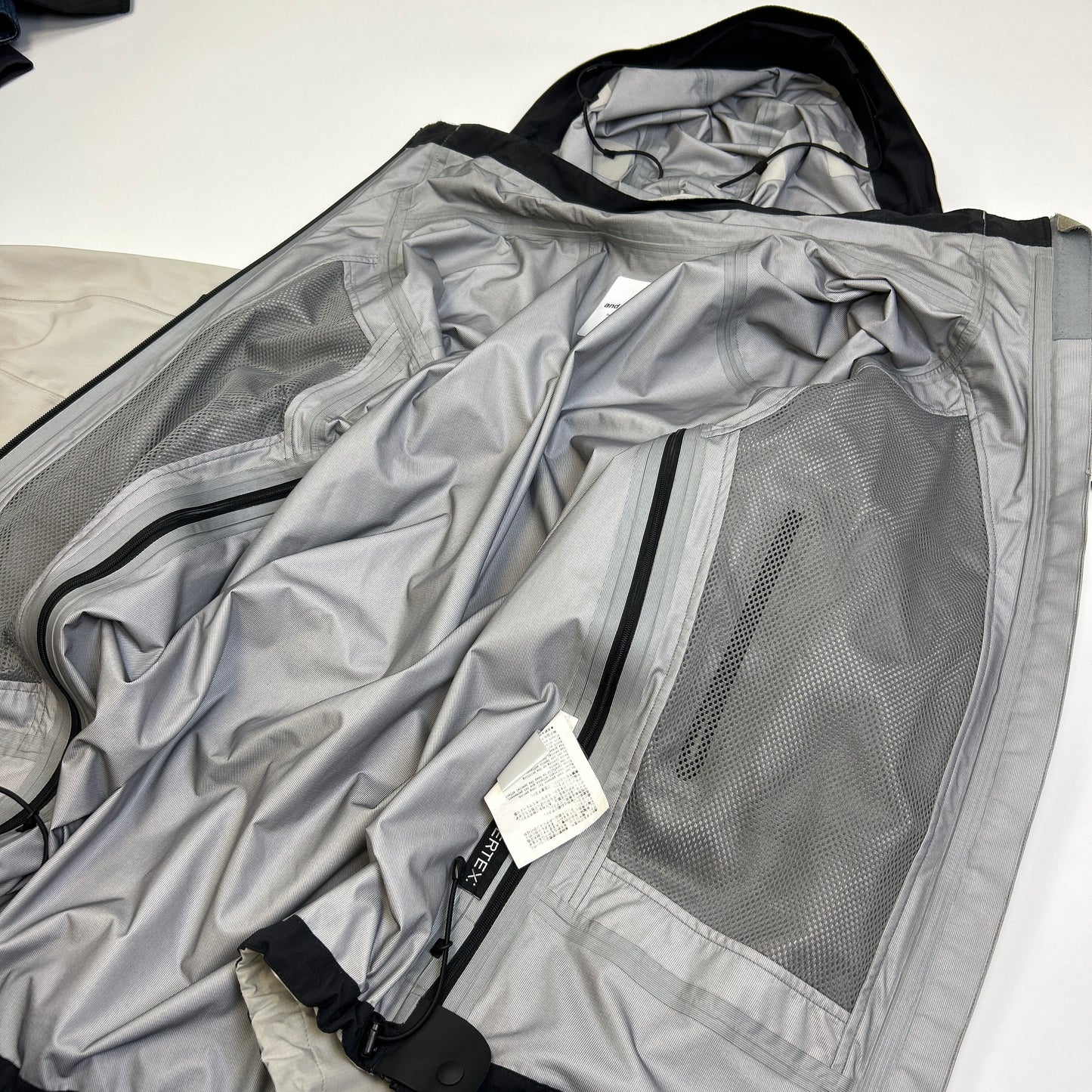 And Wander Pertex Shield Jacket (M)