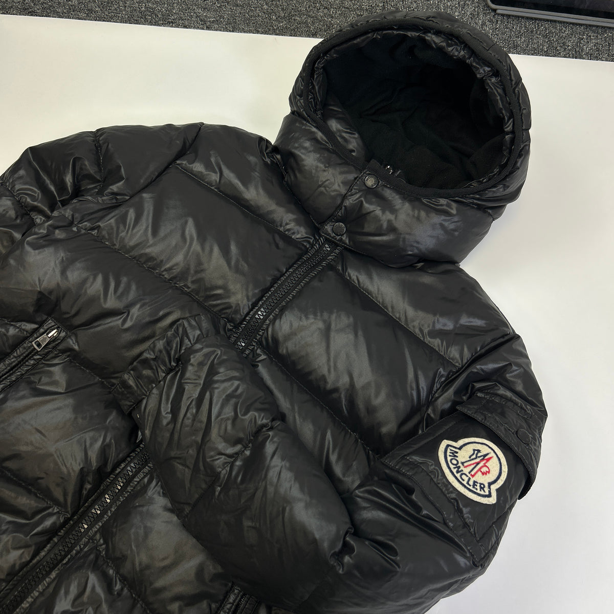 Moncler Himalaya Puffer (M)