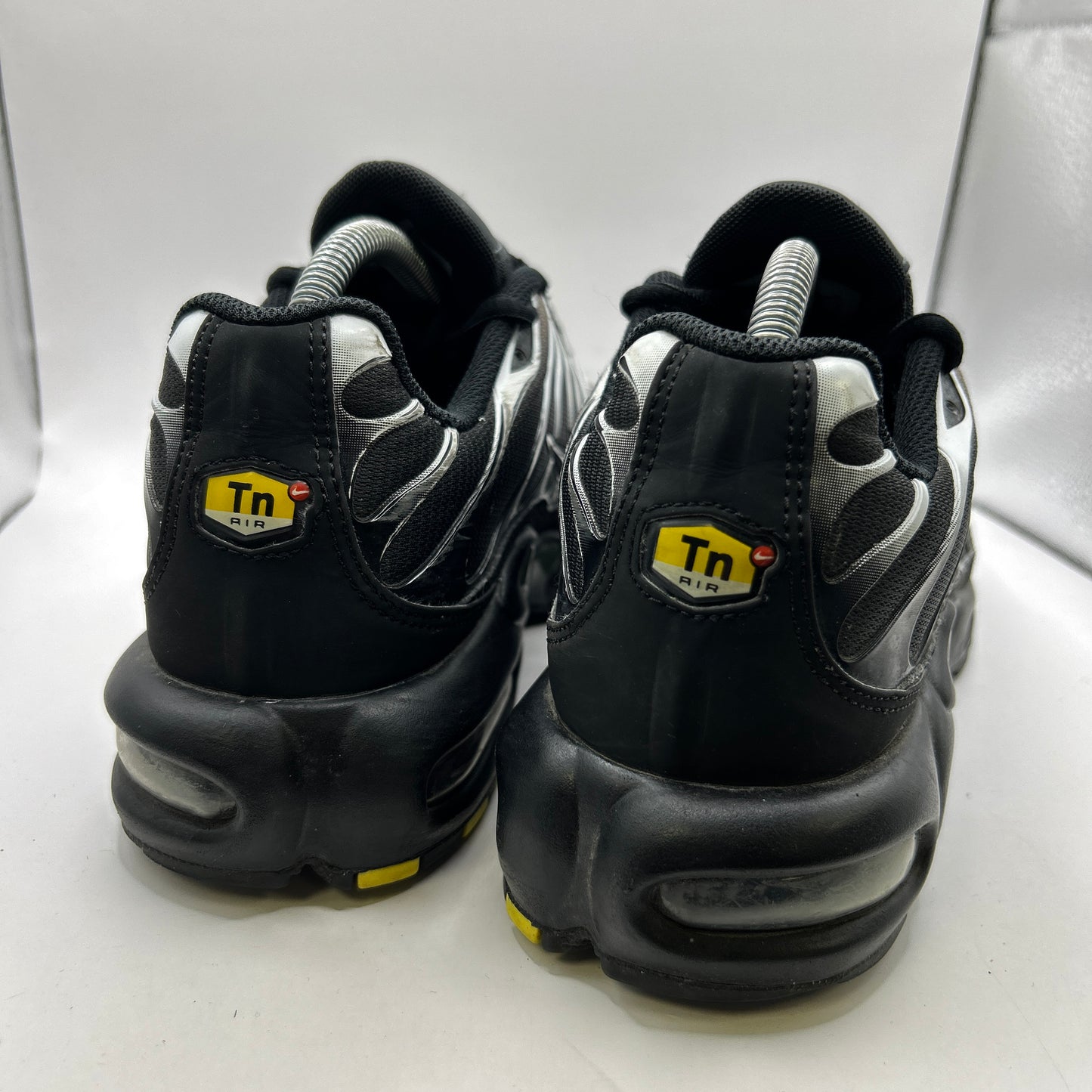 Nike Black Anthracite Tn (UK 8)