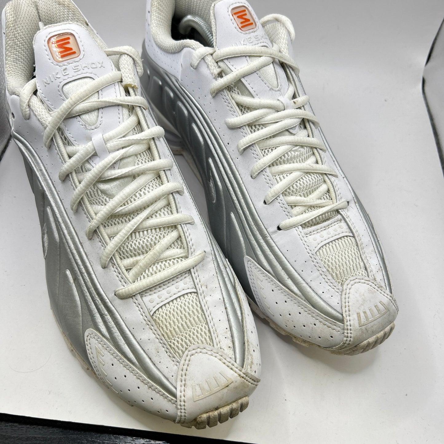 Nike White Metallic Shox R4 (UK 11)