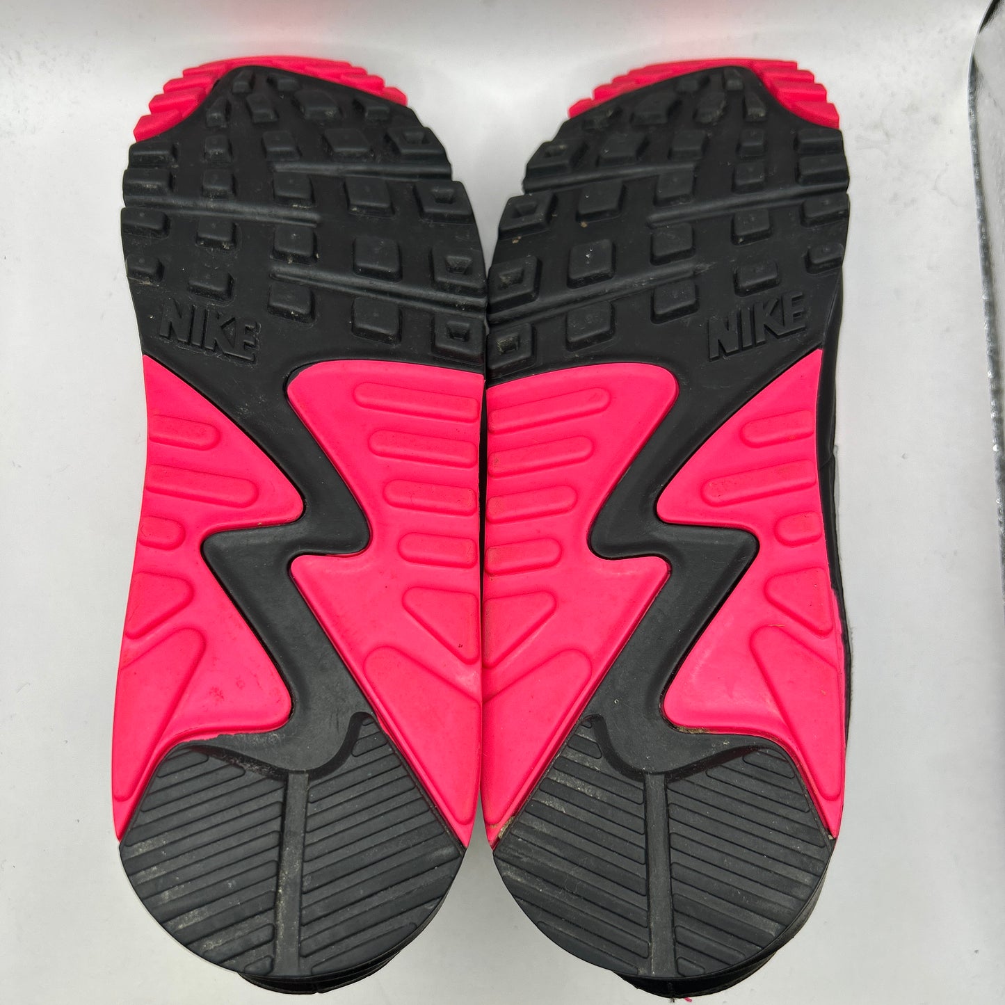 Nike Hyper Pink 90s (UK 9)