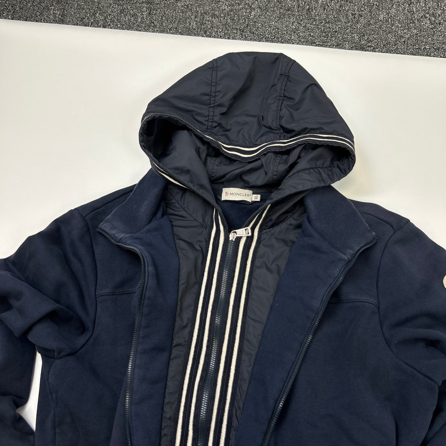 Moncler Hoodie (XL)