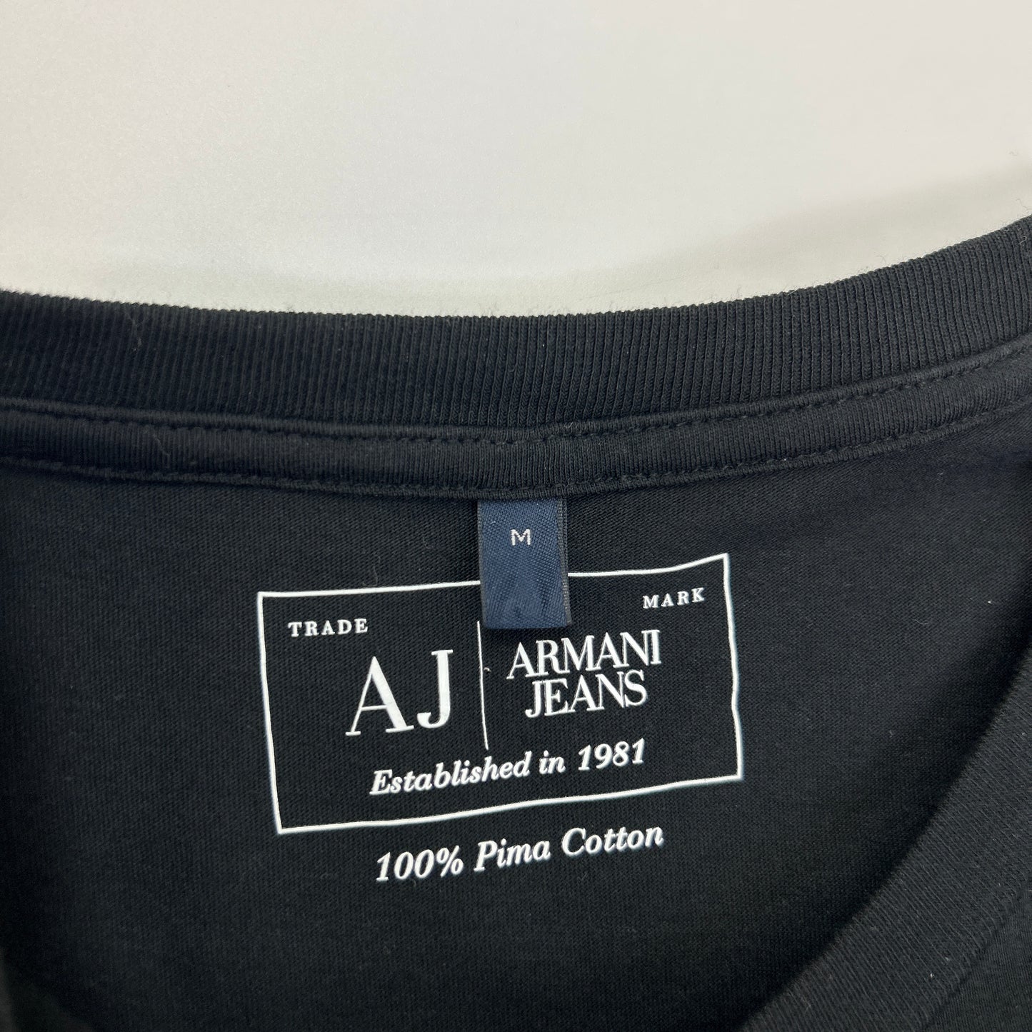 Armani T-Shirt (M)
