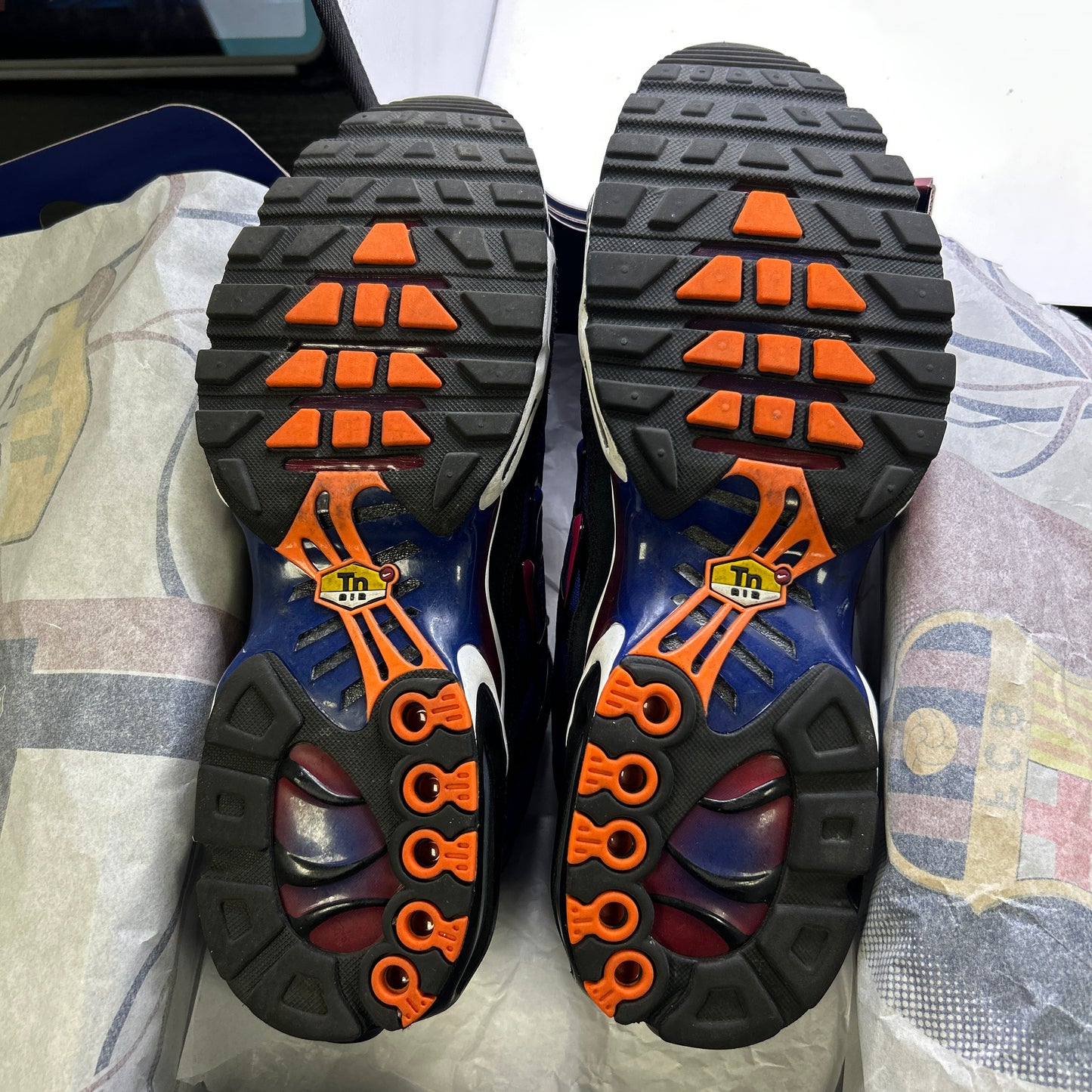 Nike Patta Barcelona Tn (UK 9)