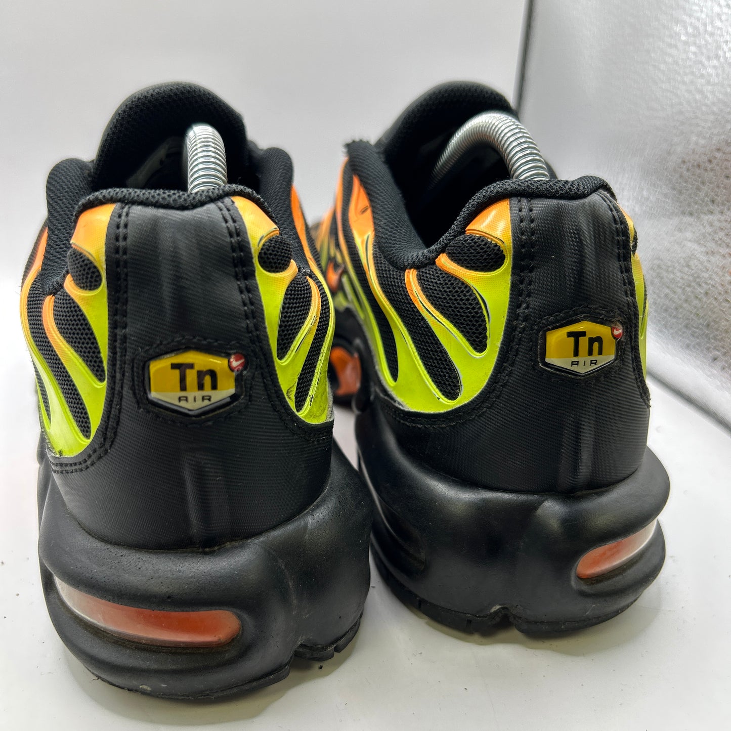 Nike Black Volt Total Orange Tn (UK 8.5)