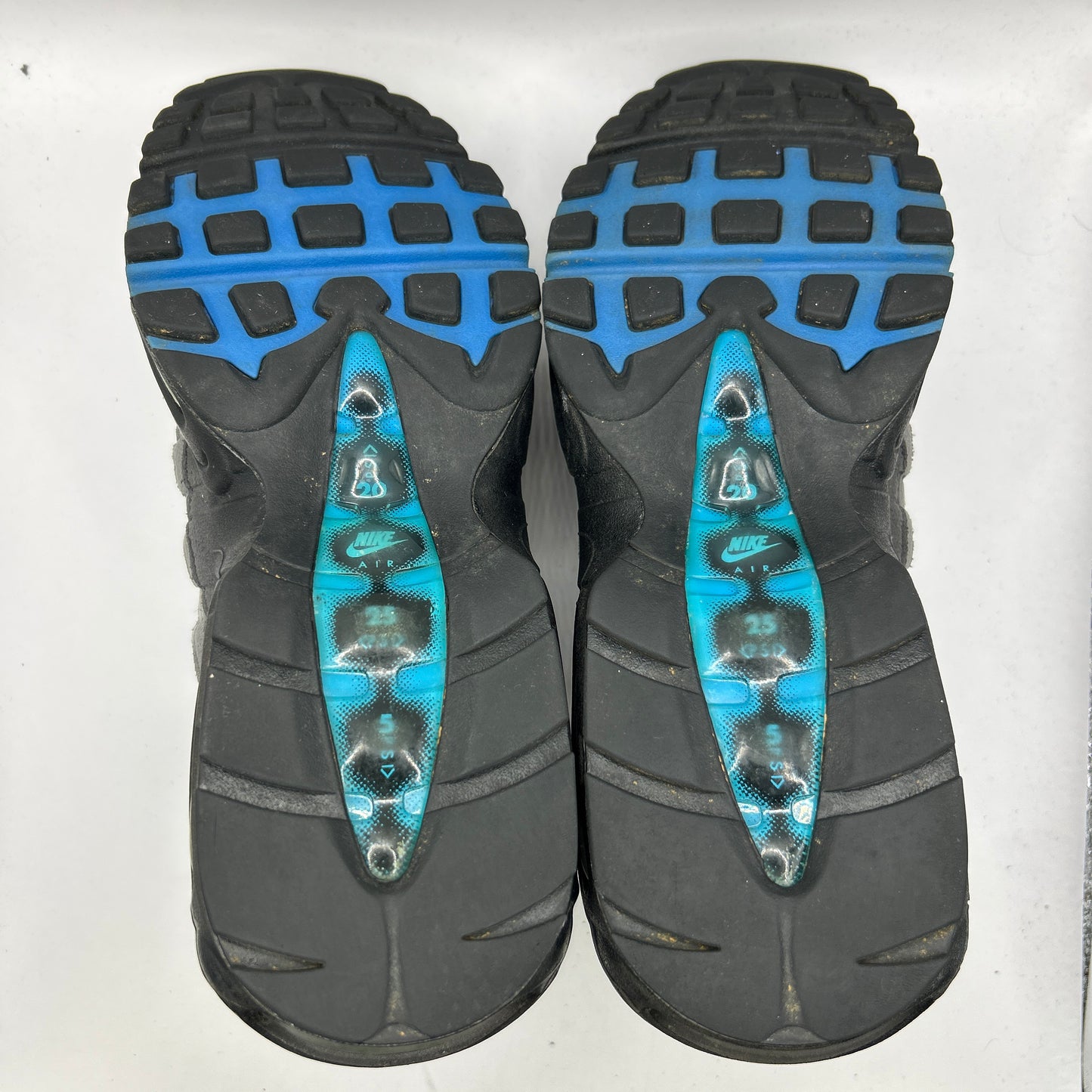 Nike Crystal Blue 95s (UK 8)