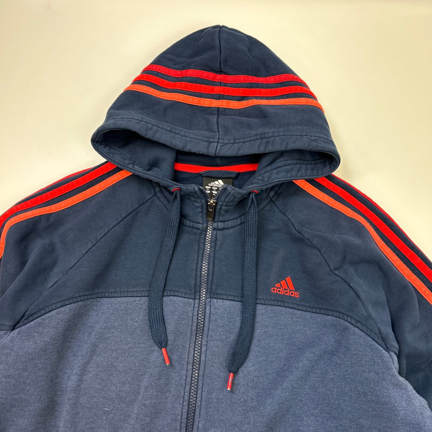 Adidas Essentials Hoodie (XL)