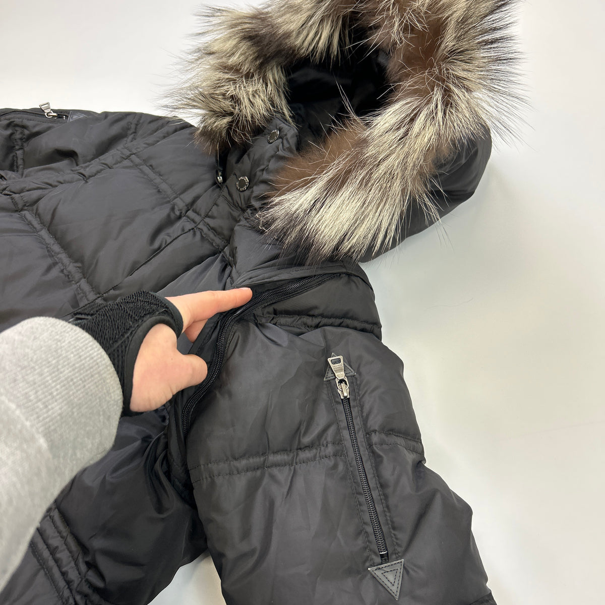 Burberry Fur Puffer (M)