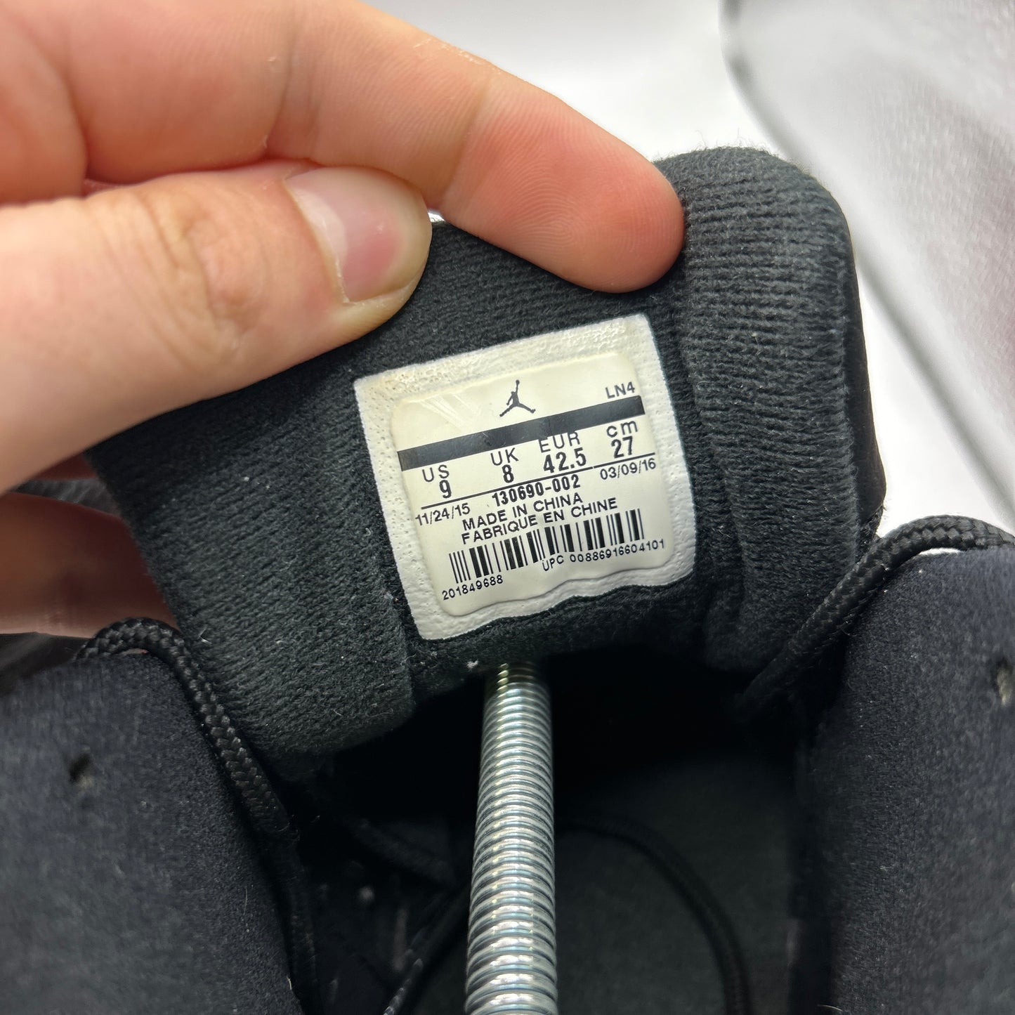 Air Jordan Flu Game 12 (UK 8)