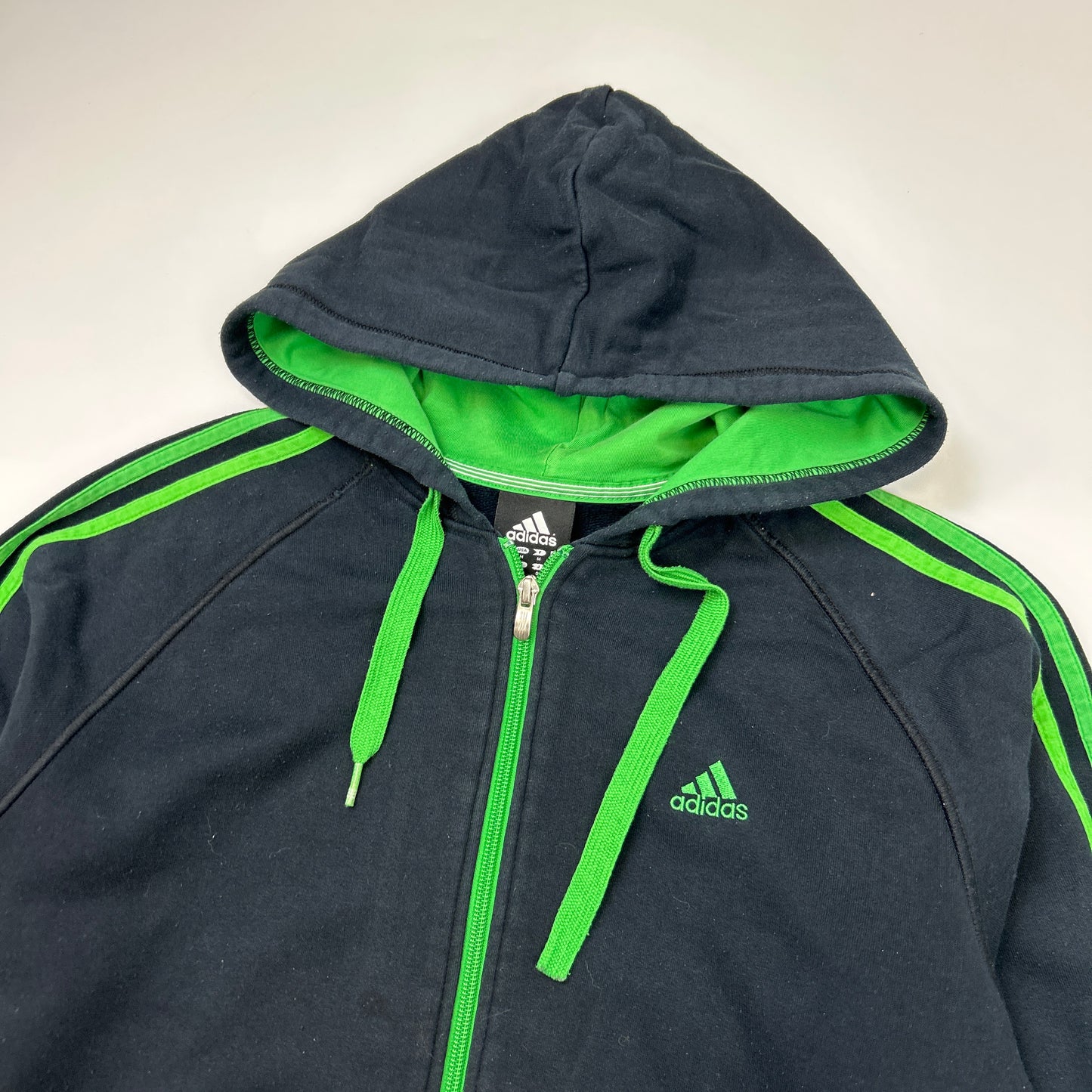 Adidas Essentials Hoodie (M)