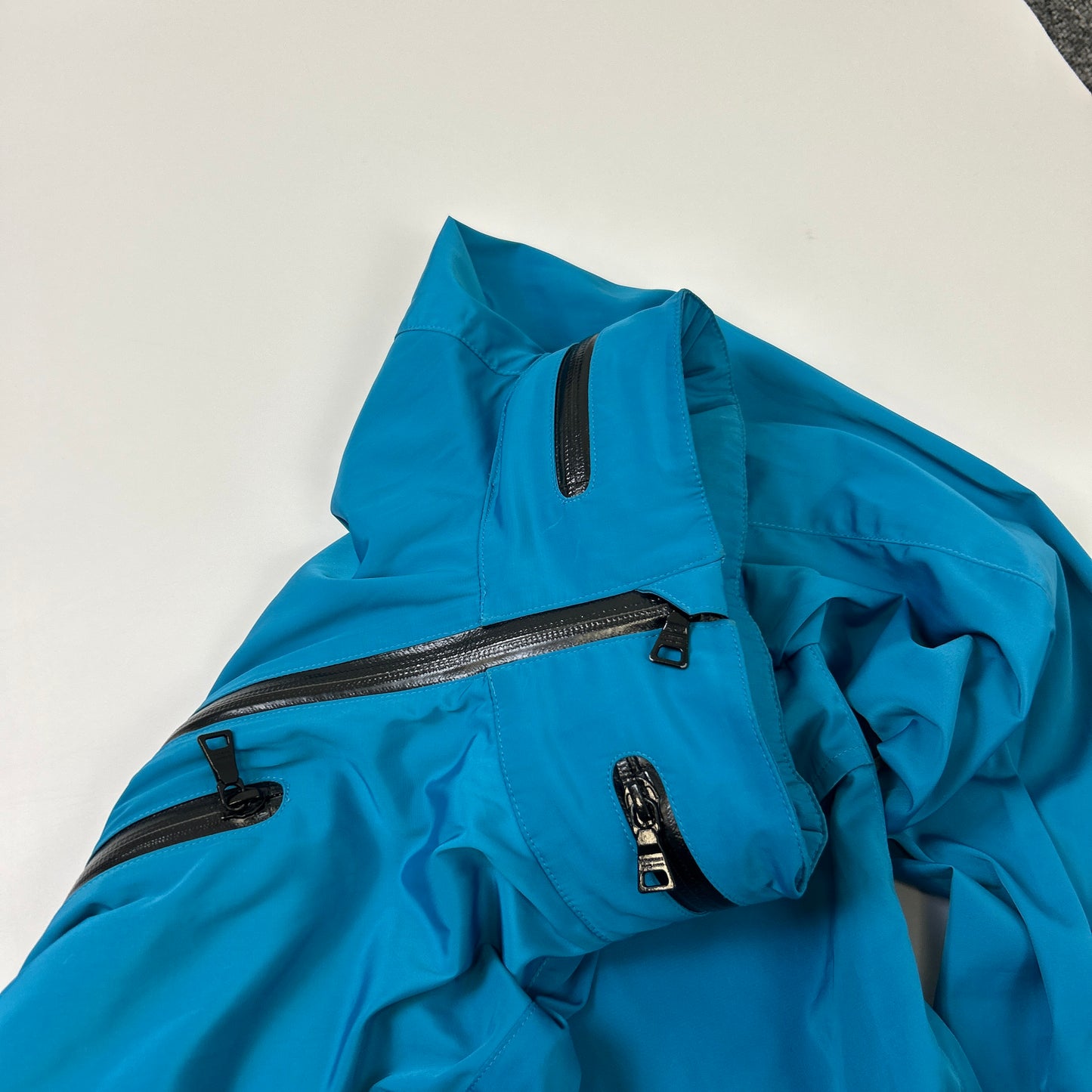 Burberry Waterproof Jacket (L)