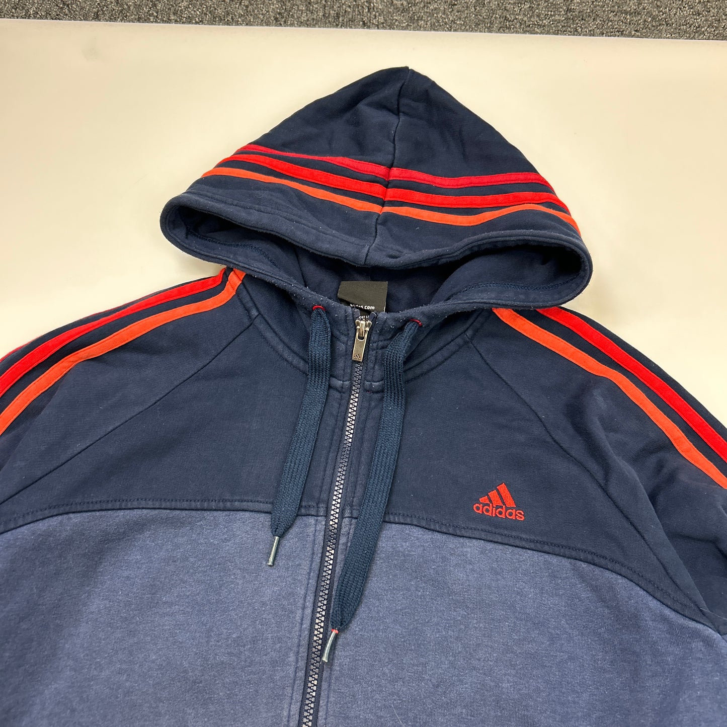 Adidas Essentials Hoodie (XL)