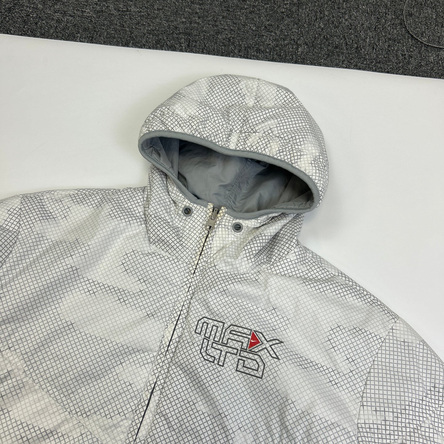 Nike Air Max Ltd Reversible Jacket (M)
