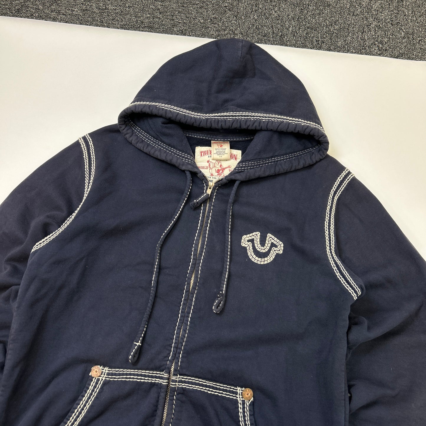 True Religion Hoodie (L)