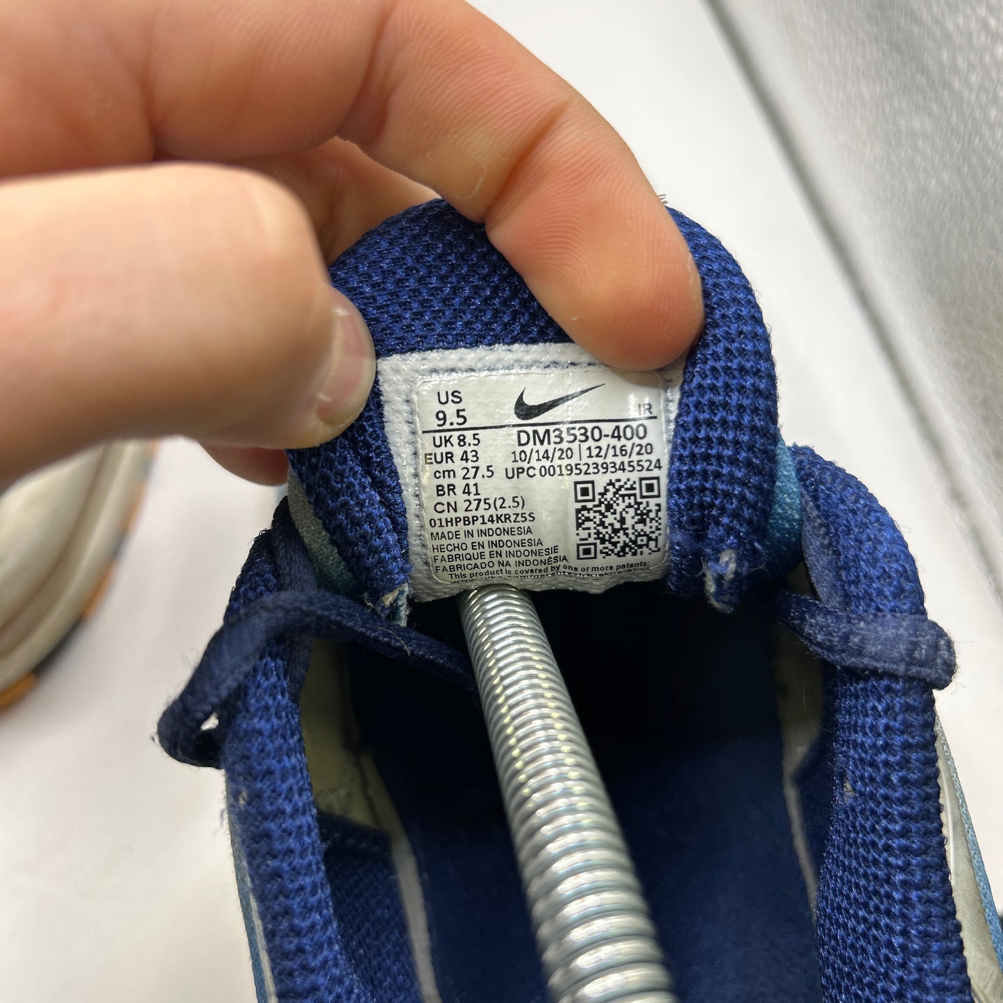 Nike Blue Void Laser Orange Tn (UK 8.5)