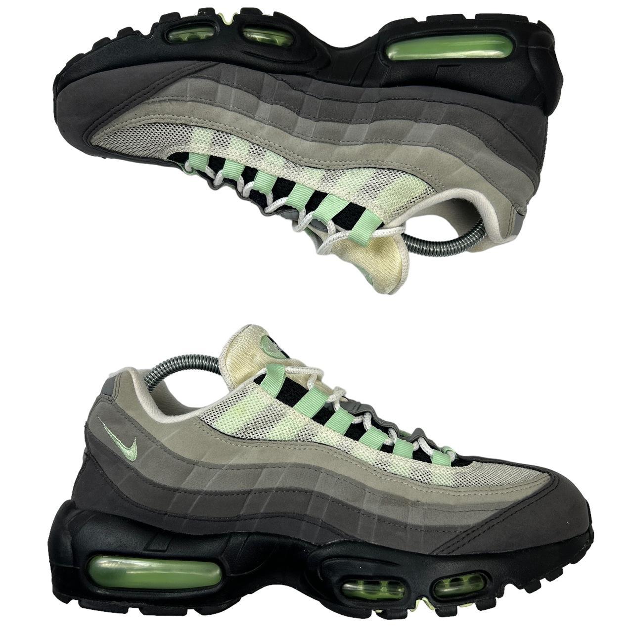 Nike Fresh Mint 95s (UK 8)