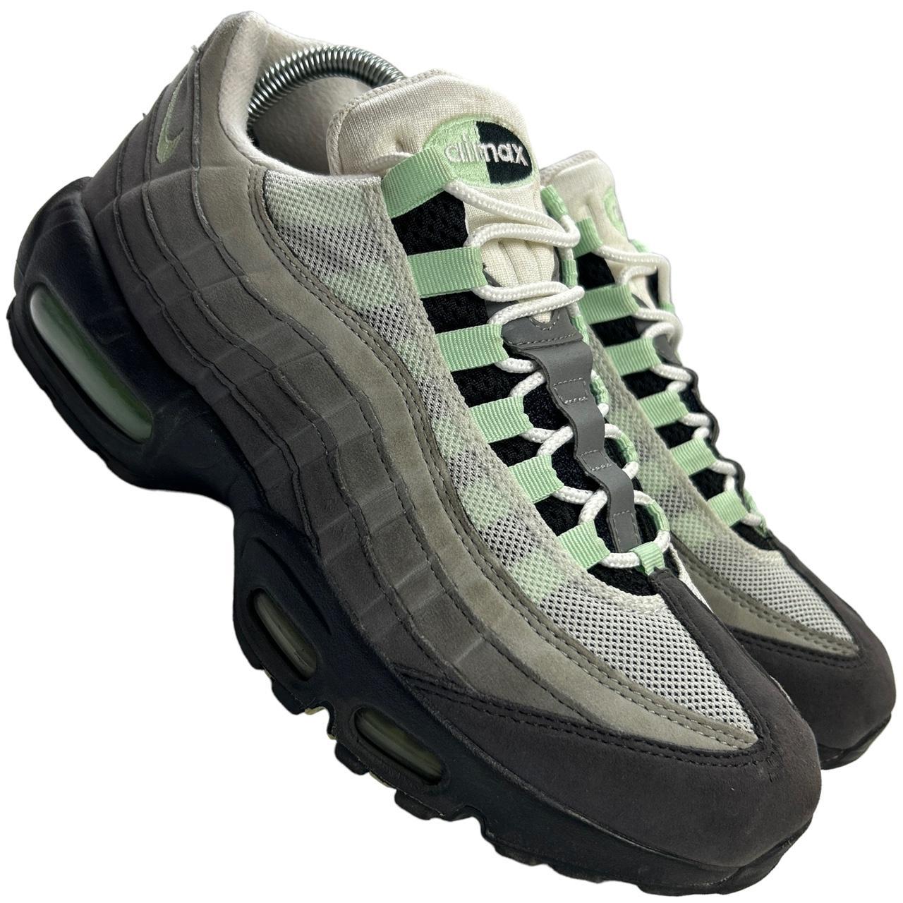 Nike Fresh Mint 95s (UK 8)