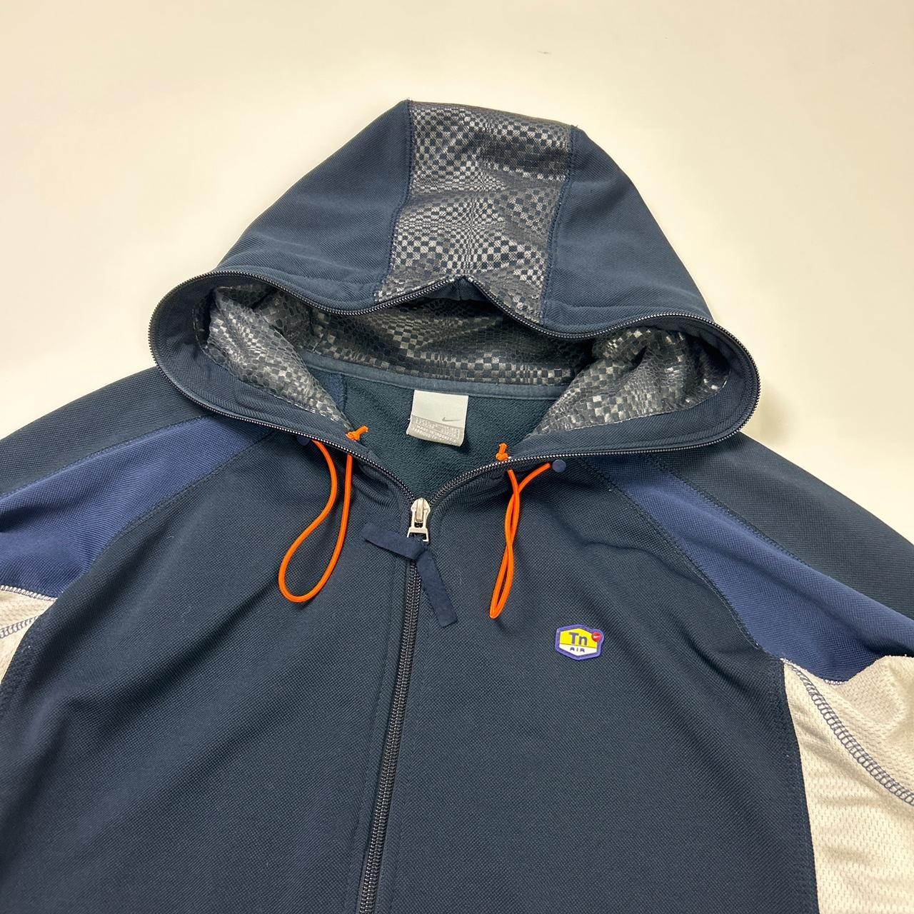 Nike TN Hoodie L BountyBodega