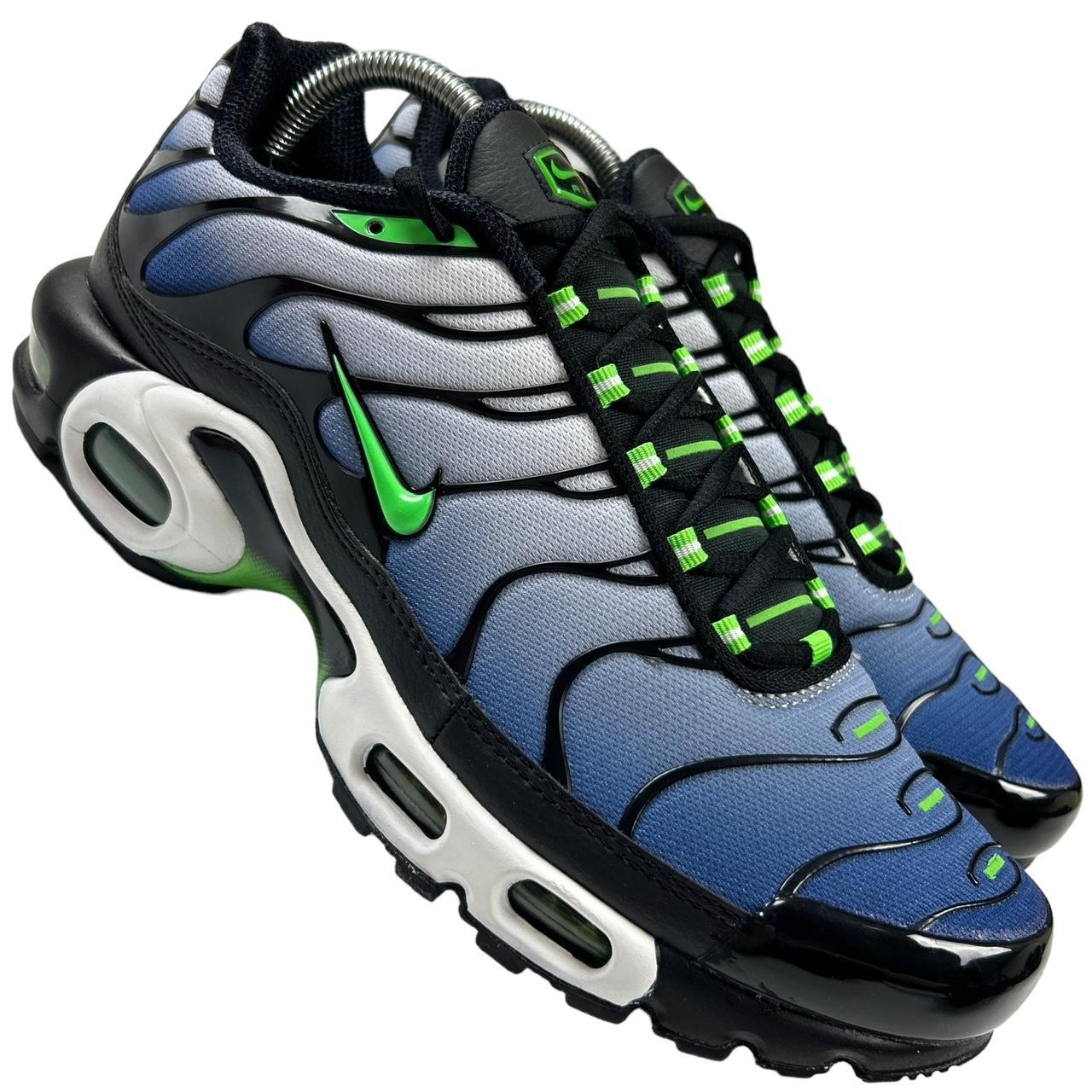 Nike Scream Green Tn (UK 8.5)