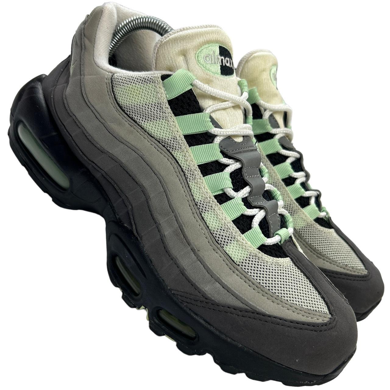 Nike Fresh Mint 95s (UK 8)