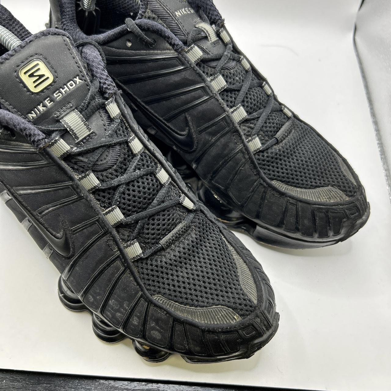 Nike Shox (UK 8.5)