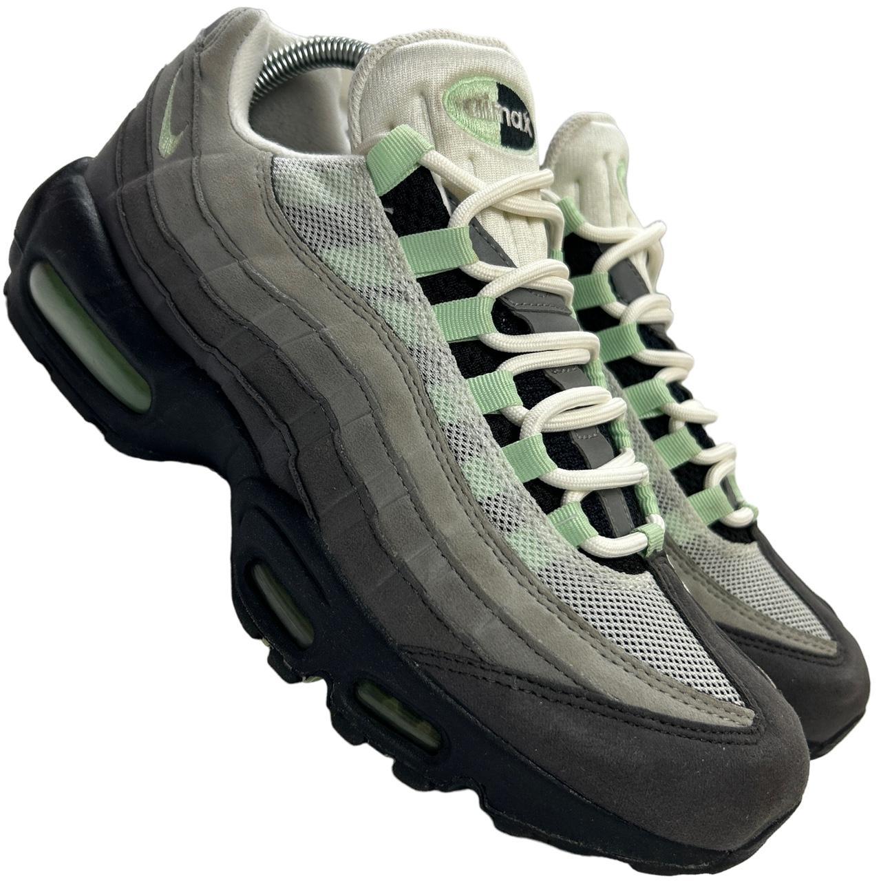 Nike Fresh Mint 95s (UK 8)