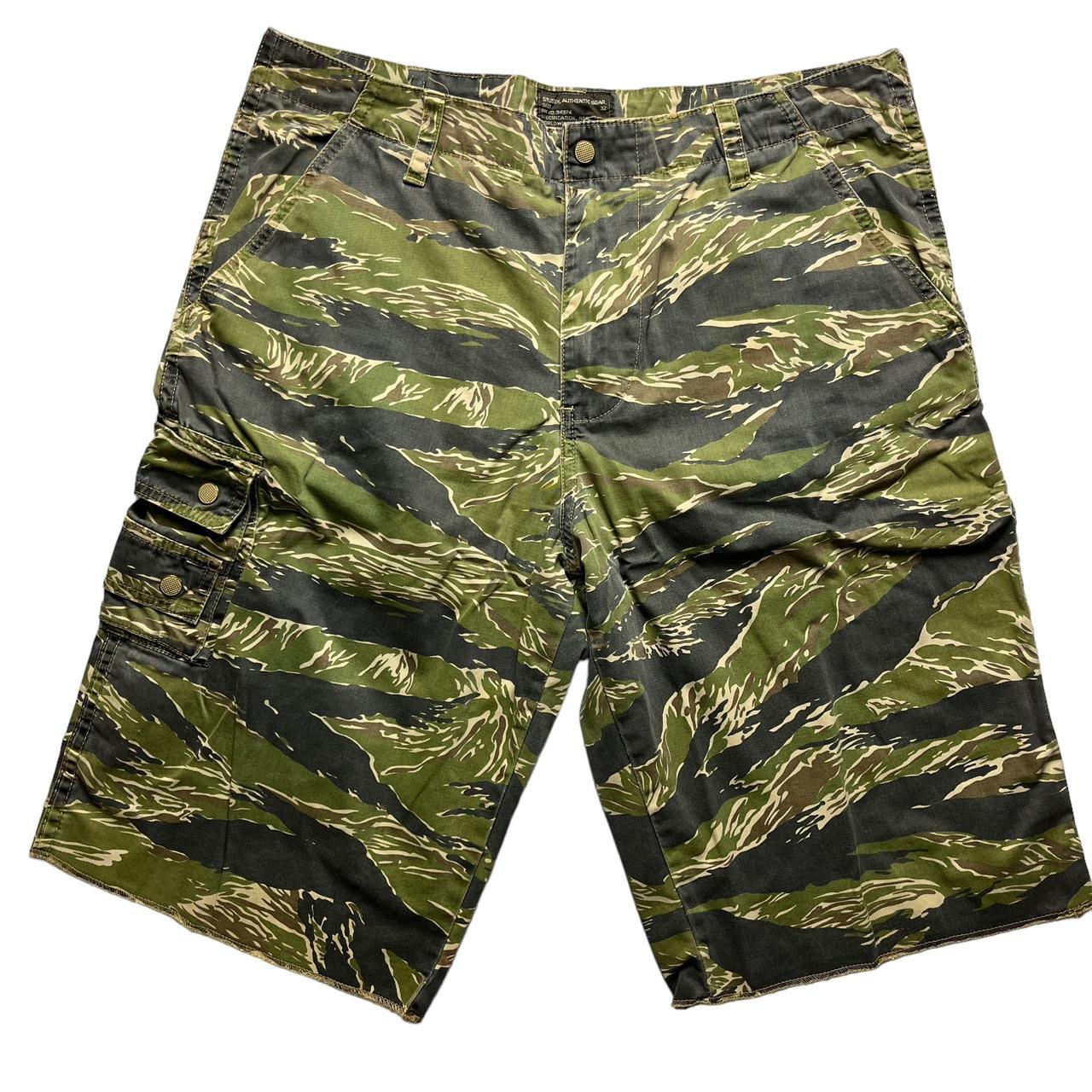 Stussy Camo Shorts (32) – BountyBodega