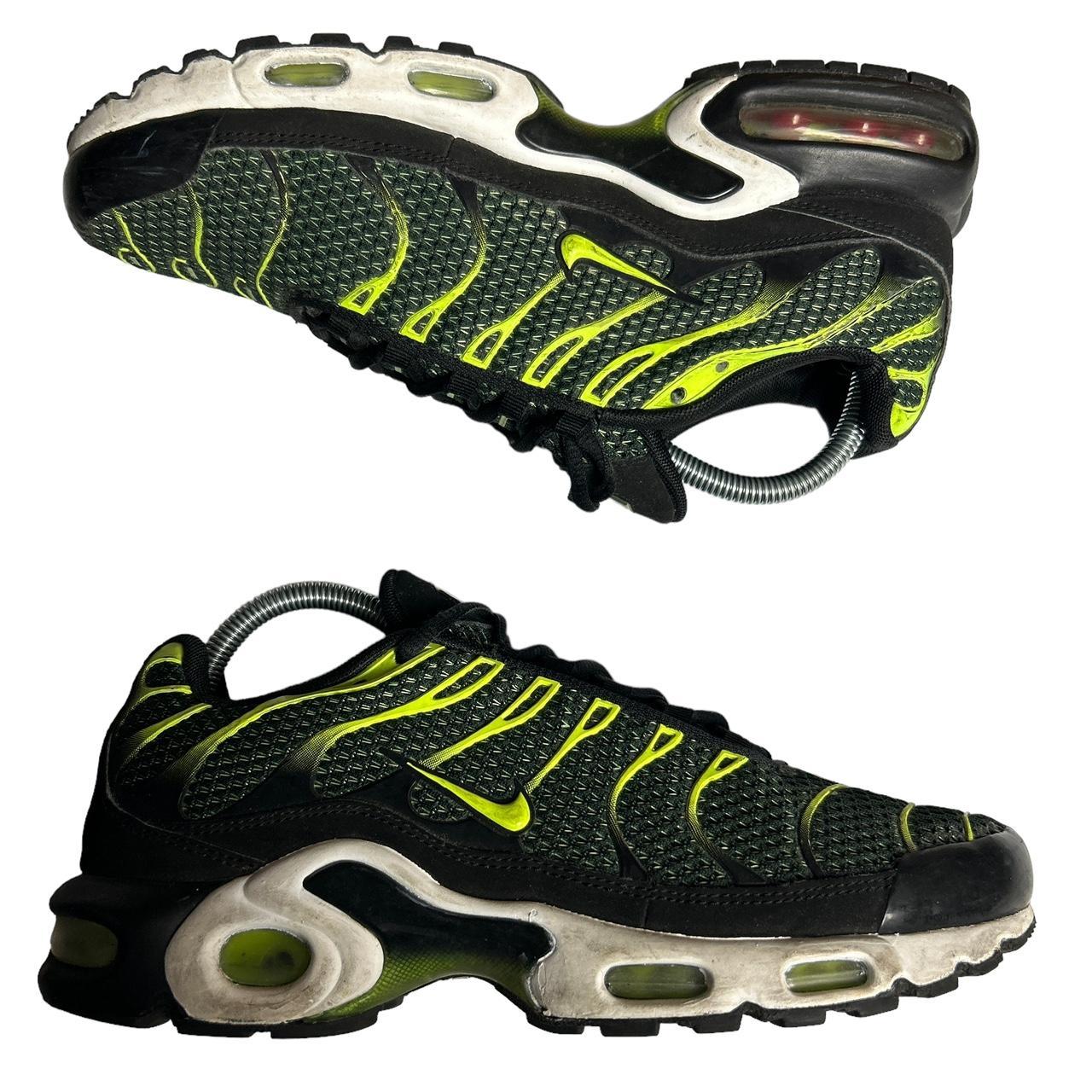 Lime green nike on sale tns